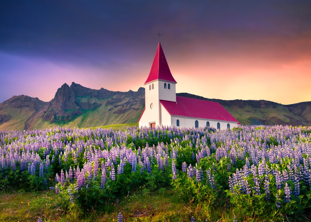 The Weather in Iceland By Month - How to Read the Icelandic Weather ...