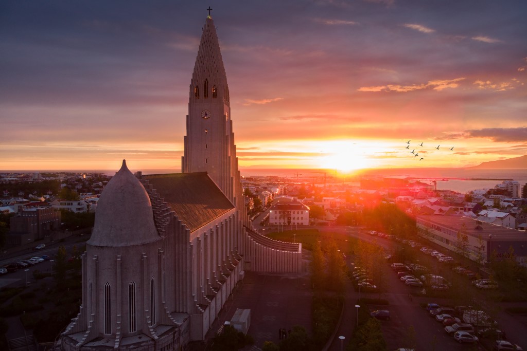 midnight sun tours reykjavik